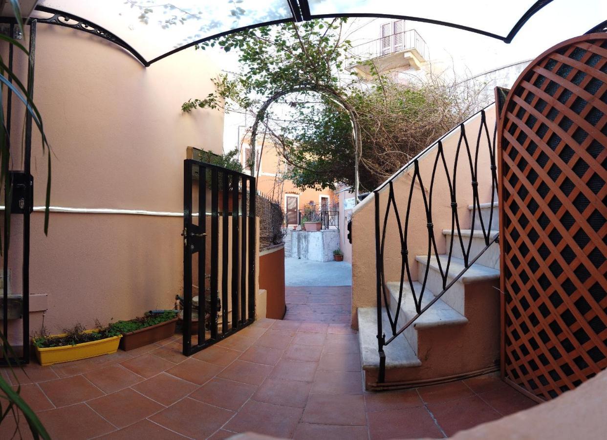 Locanda Dal Genovese La Maddalena  Exterior foto
